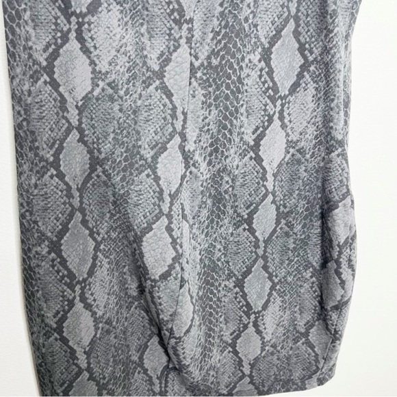 Express Women’s Snakeskin One Shoulder Bodycon Tight Formal Sexy Mini Dress - Picture 9 of 16